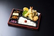 四種の季節野菜と海老の天ぷら弁当　または　天ぷら重