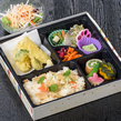 【ランチ限定】季節の味覚！花かご弁当（サラダ付・ご飯160ｇ）